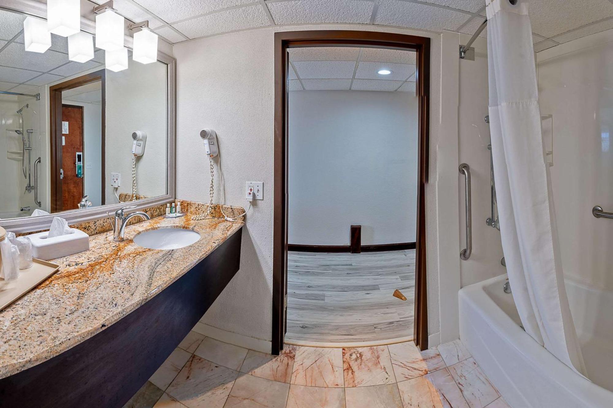 Quality Inn Milan-Sandusky Екстер'єр фото
