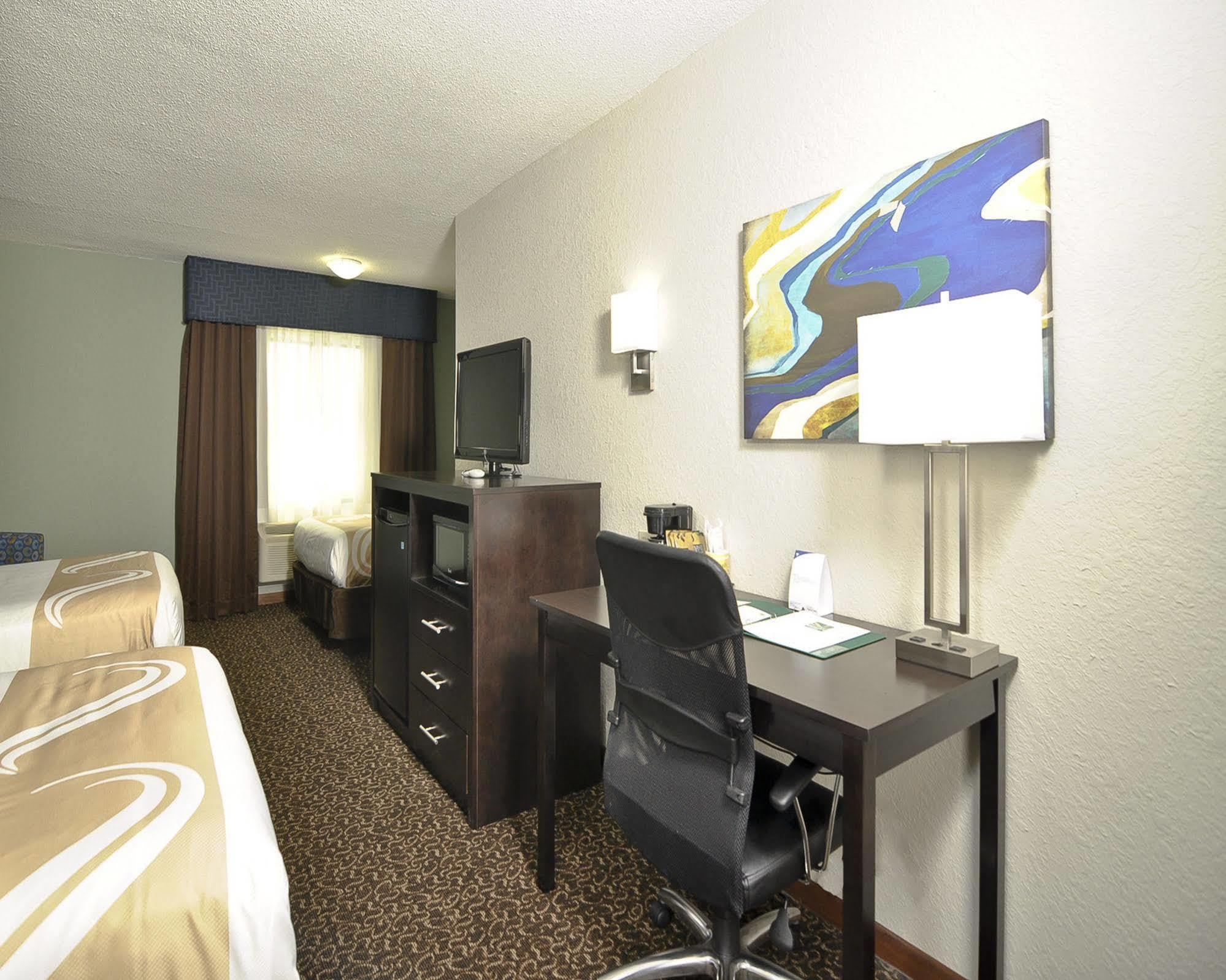 Quality Inn Milan-Sandusky Екстер'єр фото